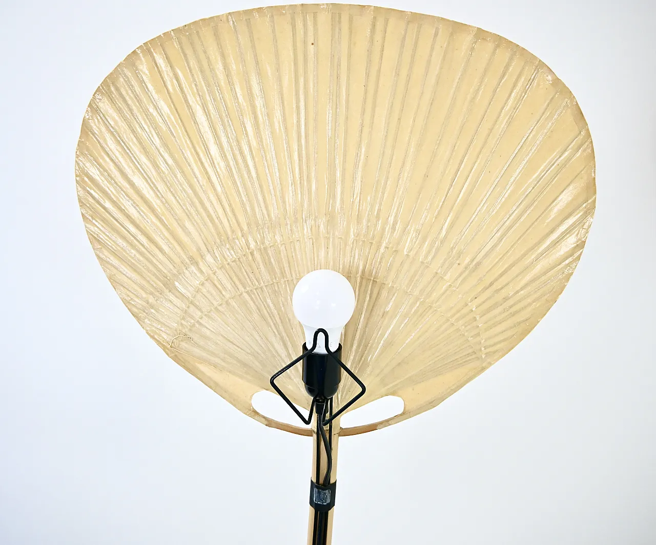 Coppia di lampade da parete “Uchiwa” di Ingo Maurer per M Design, anni '70 10