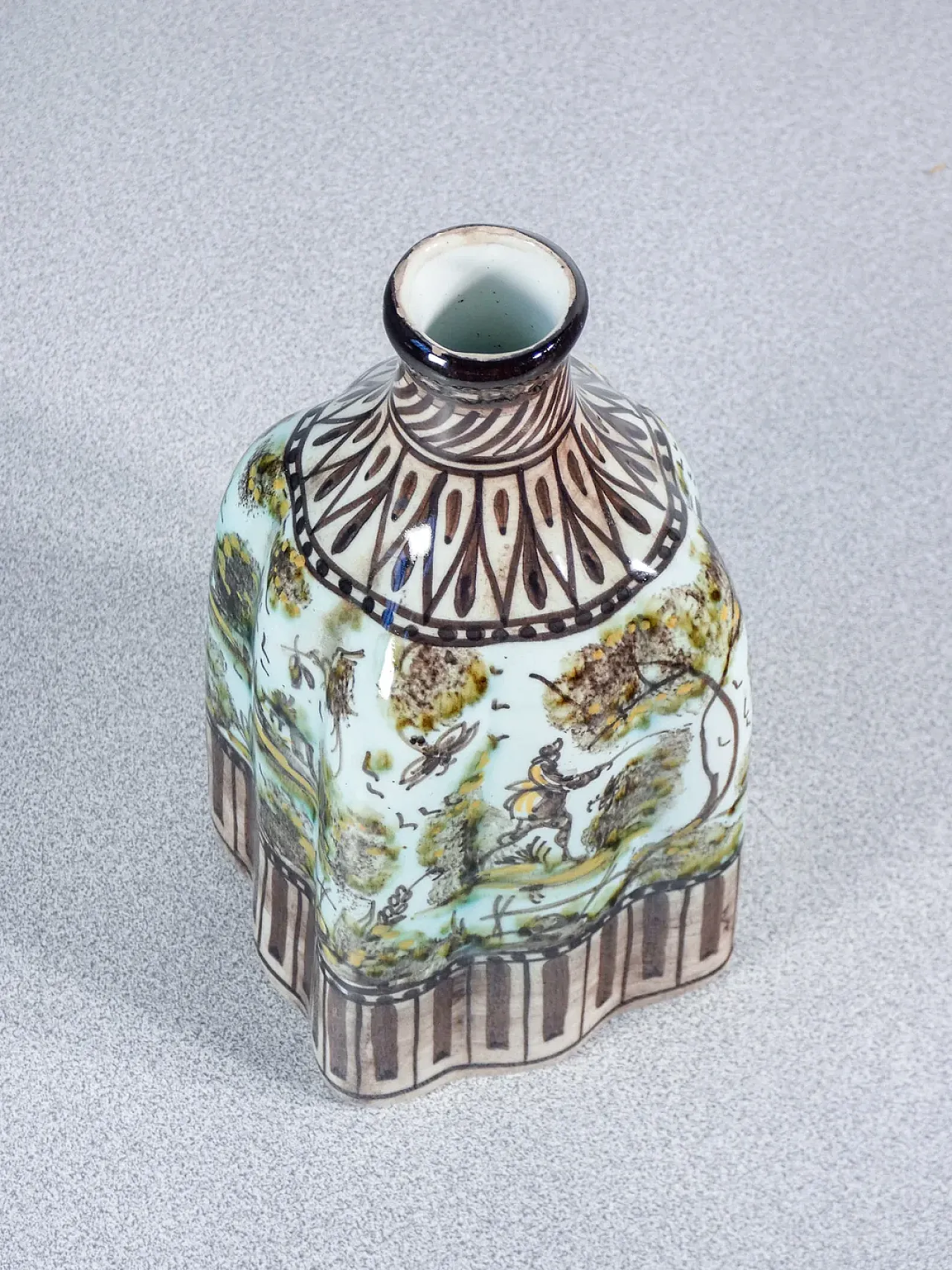 Vaso in maiolica con scene bucoliche e galanti, fine '800 6