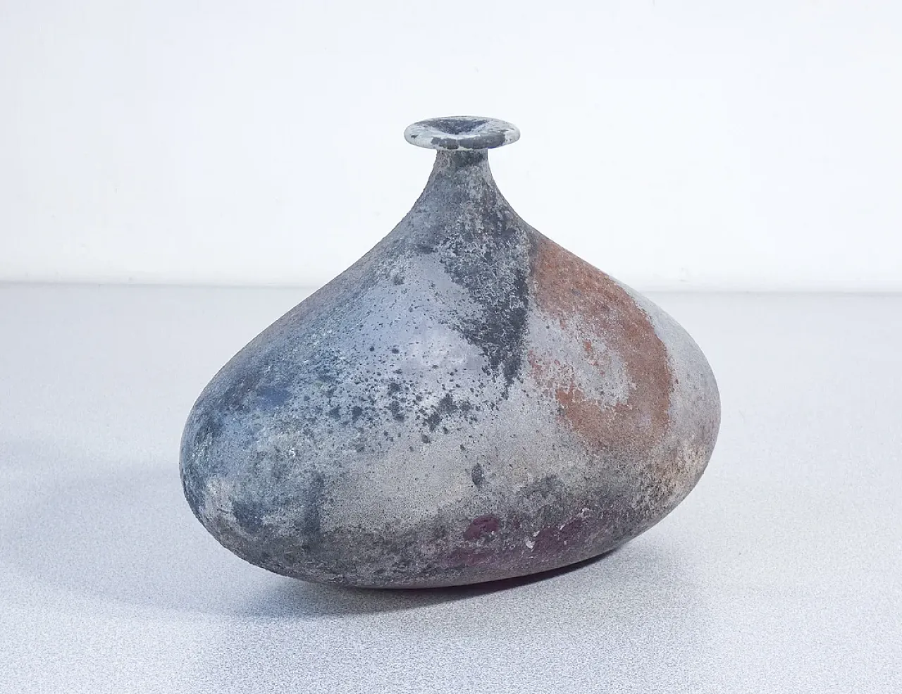 Vaso della serie Scavo in vetro soffiato di Alfredo Barbini, anni '70 2