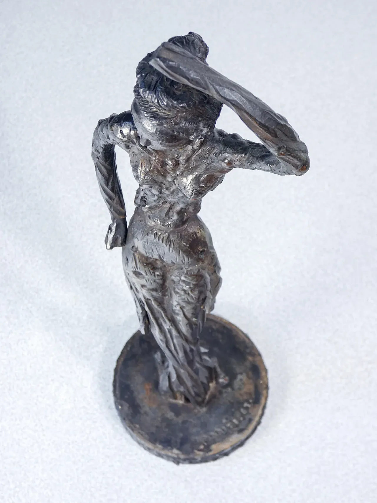 Donna orientale, scultura in bronzo di Pietro Beccuti, anni '60 8