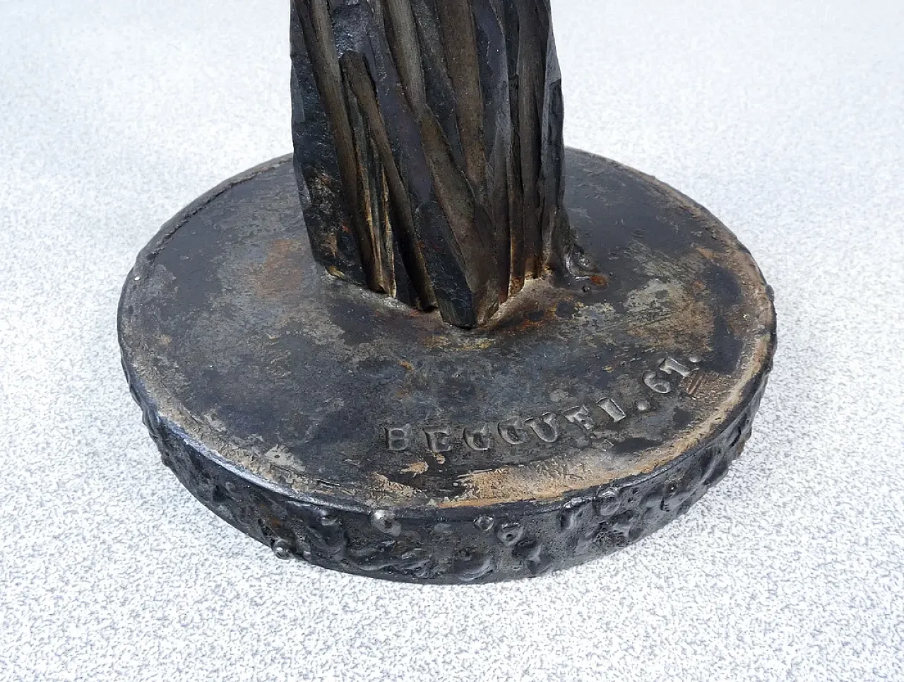 Donna orientale, scultura in bronzo di Pietro Beccuti, anni '60 12