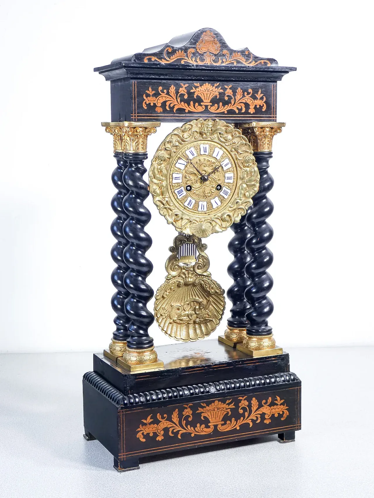 Ebonized and inlaid wooden pendulum clock, late 19th century 1