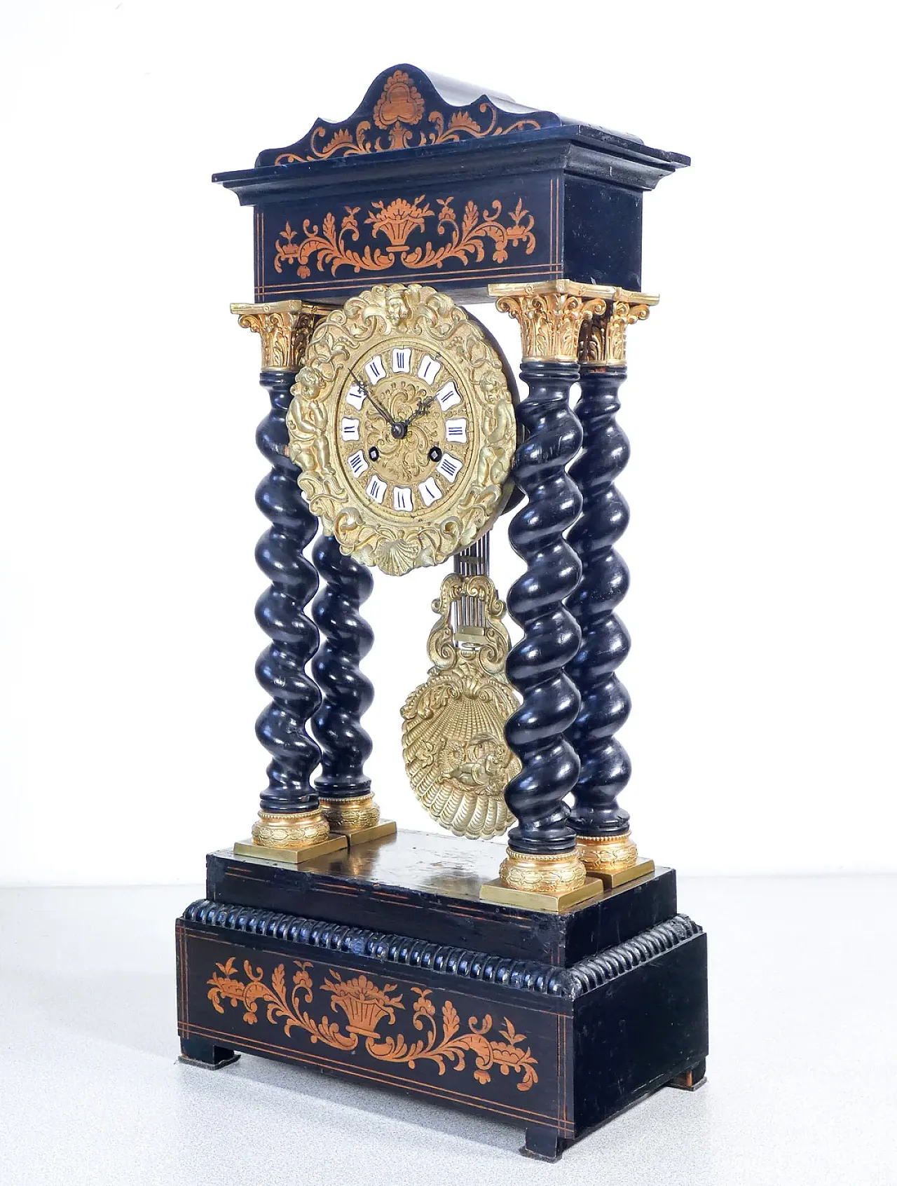 Ebonized and inlaid wooden pendulum clock, late 19th century 5