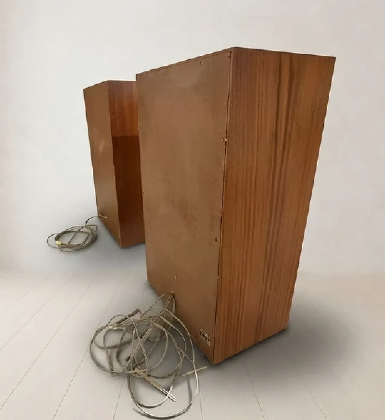 Pair of Tesla ARS 825 Hi-Fi speakers, mid-20th century 8
