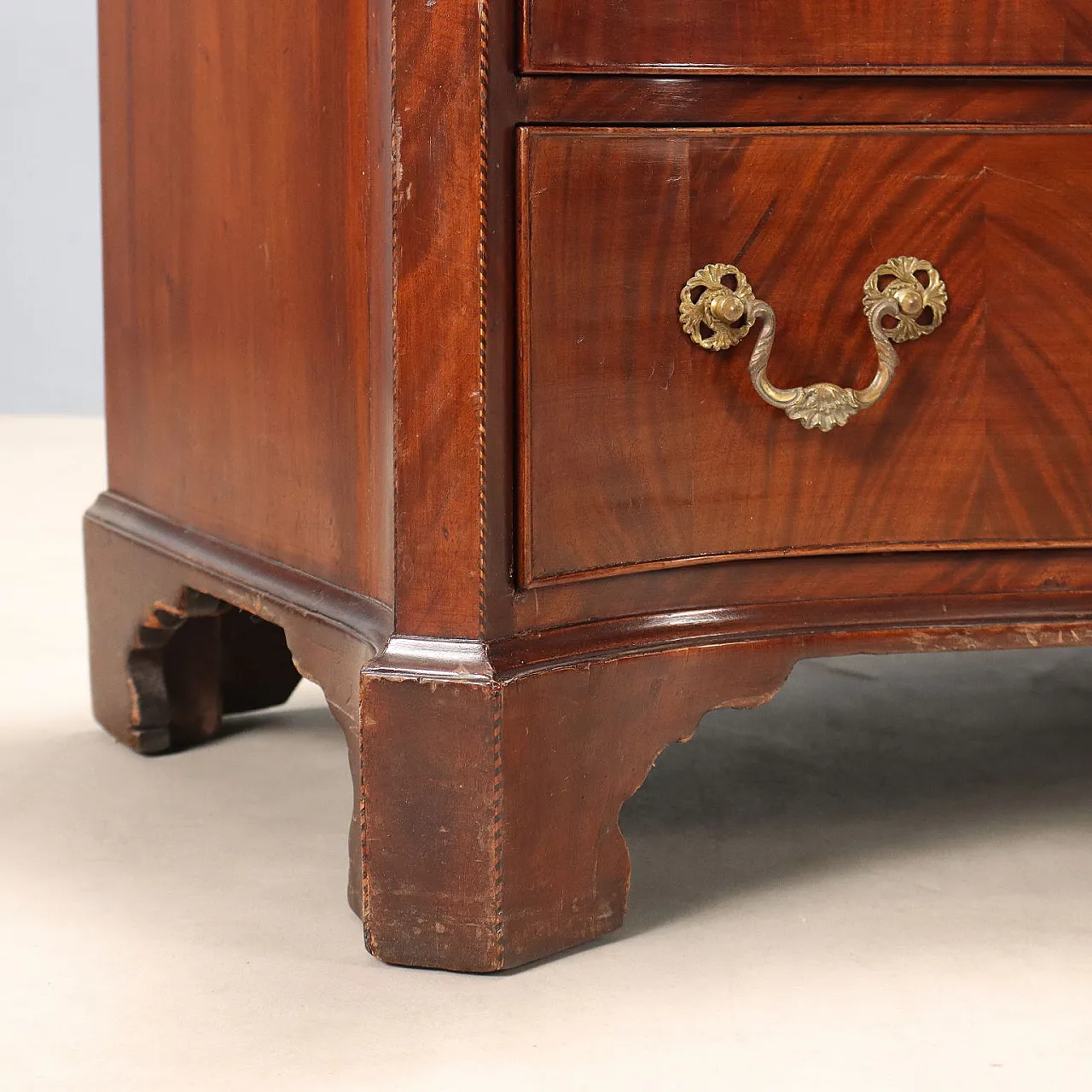 Chest of drawers in mahogany and mahogany feather, 19th century 7