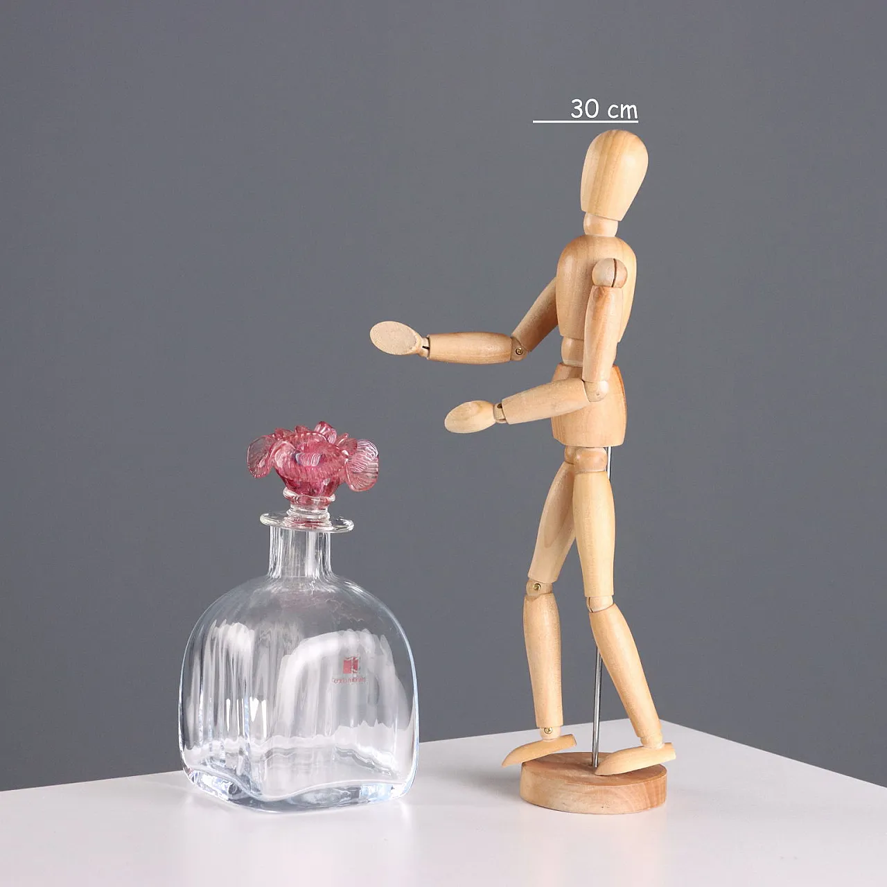Ribbed blown glass bottle with rose-shaped cap, 20th century 2