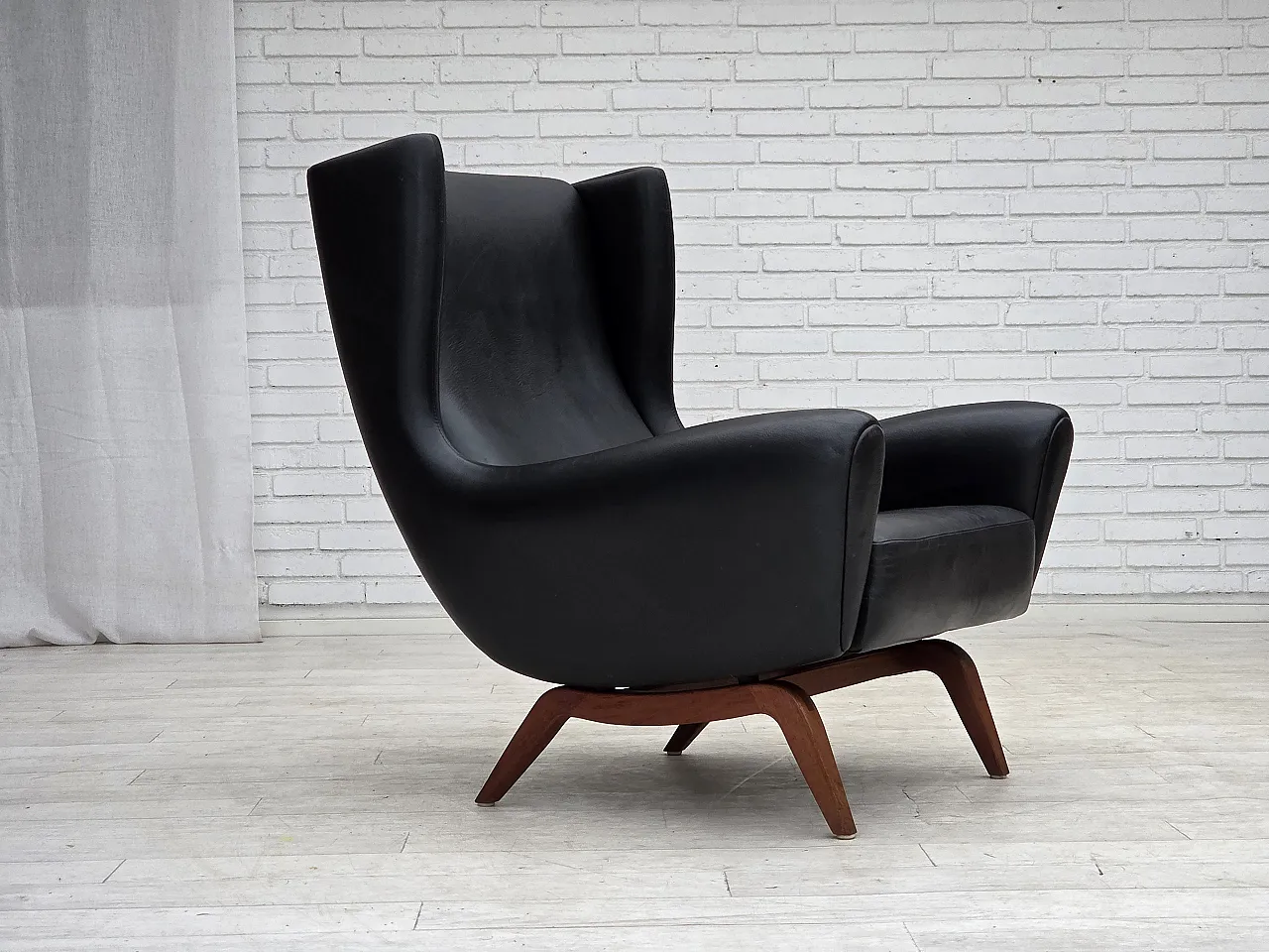 1960s, Danish design by Illum Wikkelsø, armchair, model 110, leather. 1