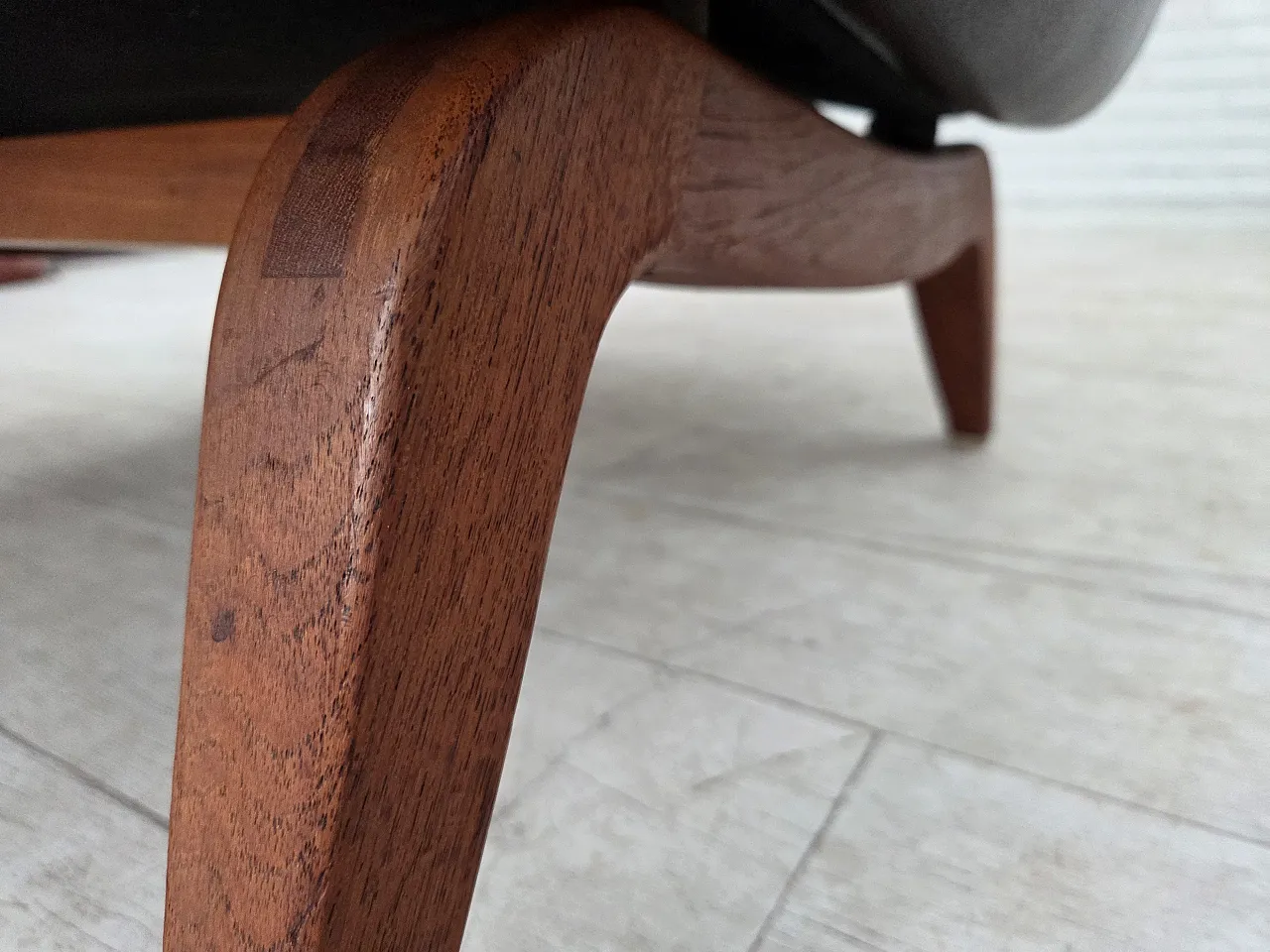 1960s, Danish design by Illum Wikkelsø, armchair, model 110, leather. 10