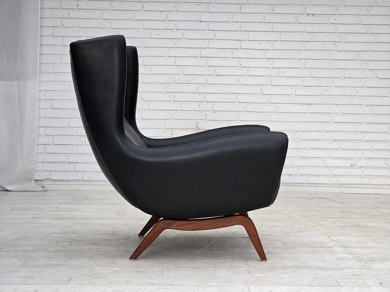1960s, Danish design by Illum Wikkelsø, armchair, model 110, leather. 11