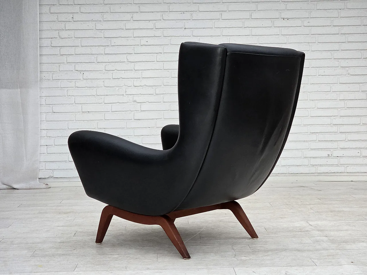 1960s, Danish design by Illum Wikkelsø, armchair, model 110, leather. 15
