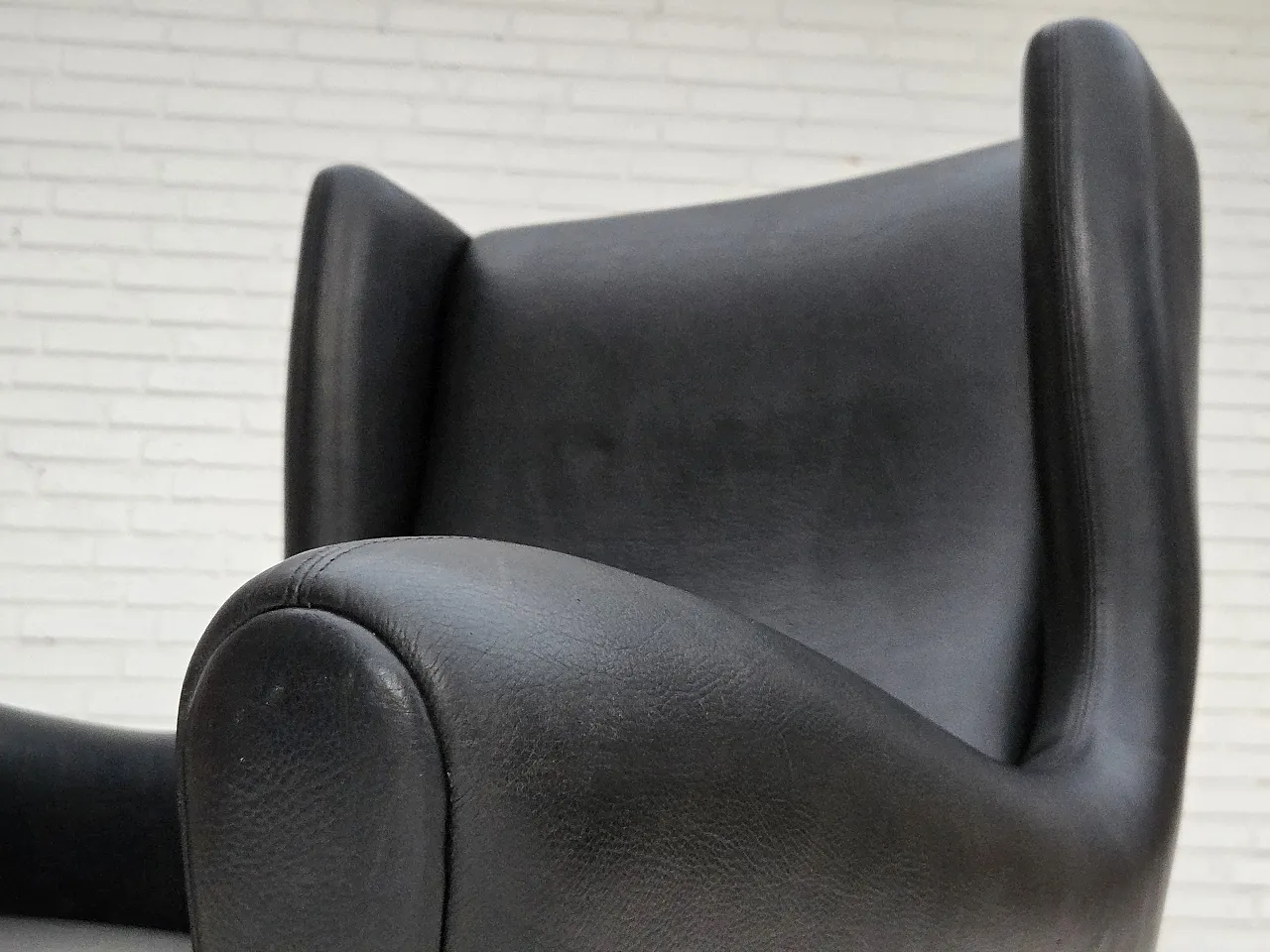 1960s, Danish design by Illum Wikkelsø, armchair, model 110, leather. 20