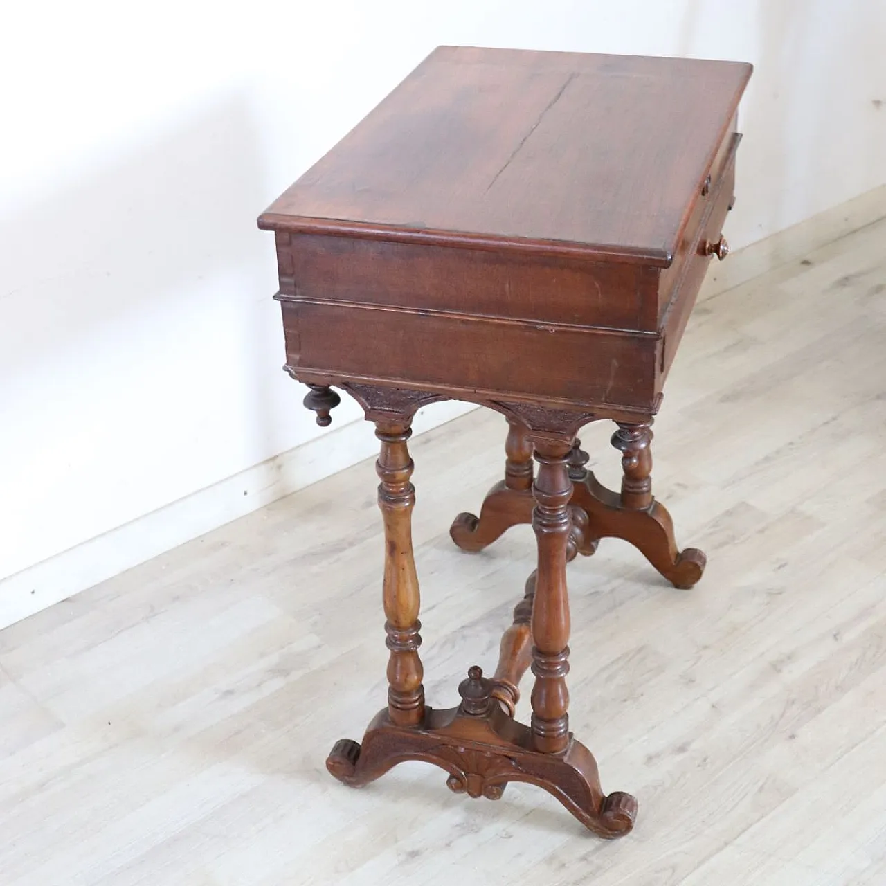 Antique walnut coffee table, 19th century 8