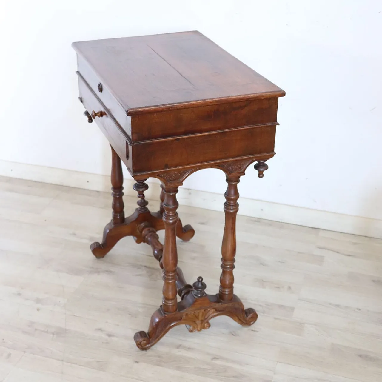 Antique walnut coffee table, 19th century 9