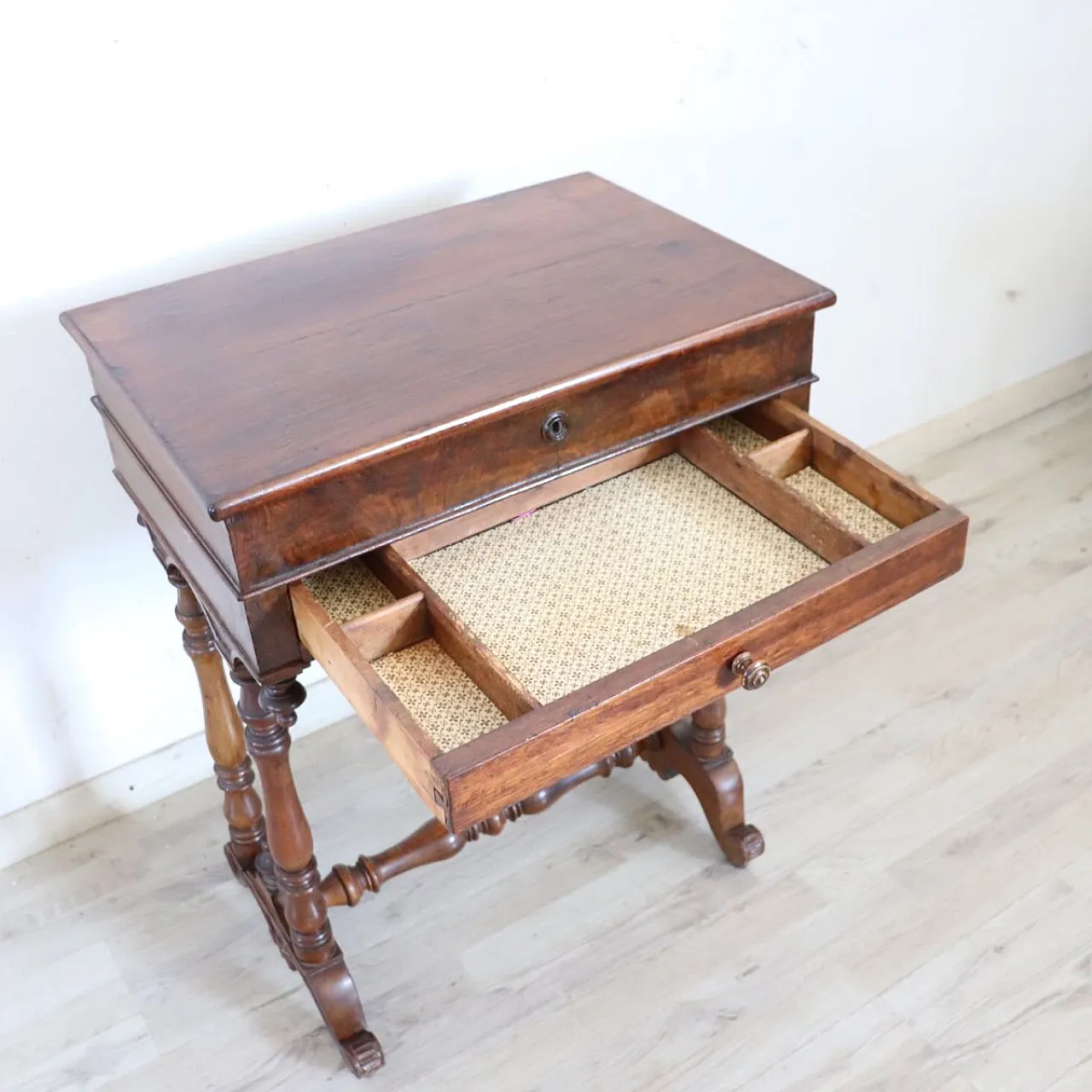 Antique walnut coffee table, 19th century 11