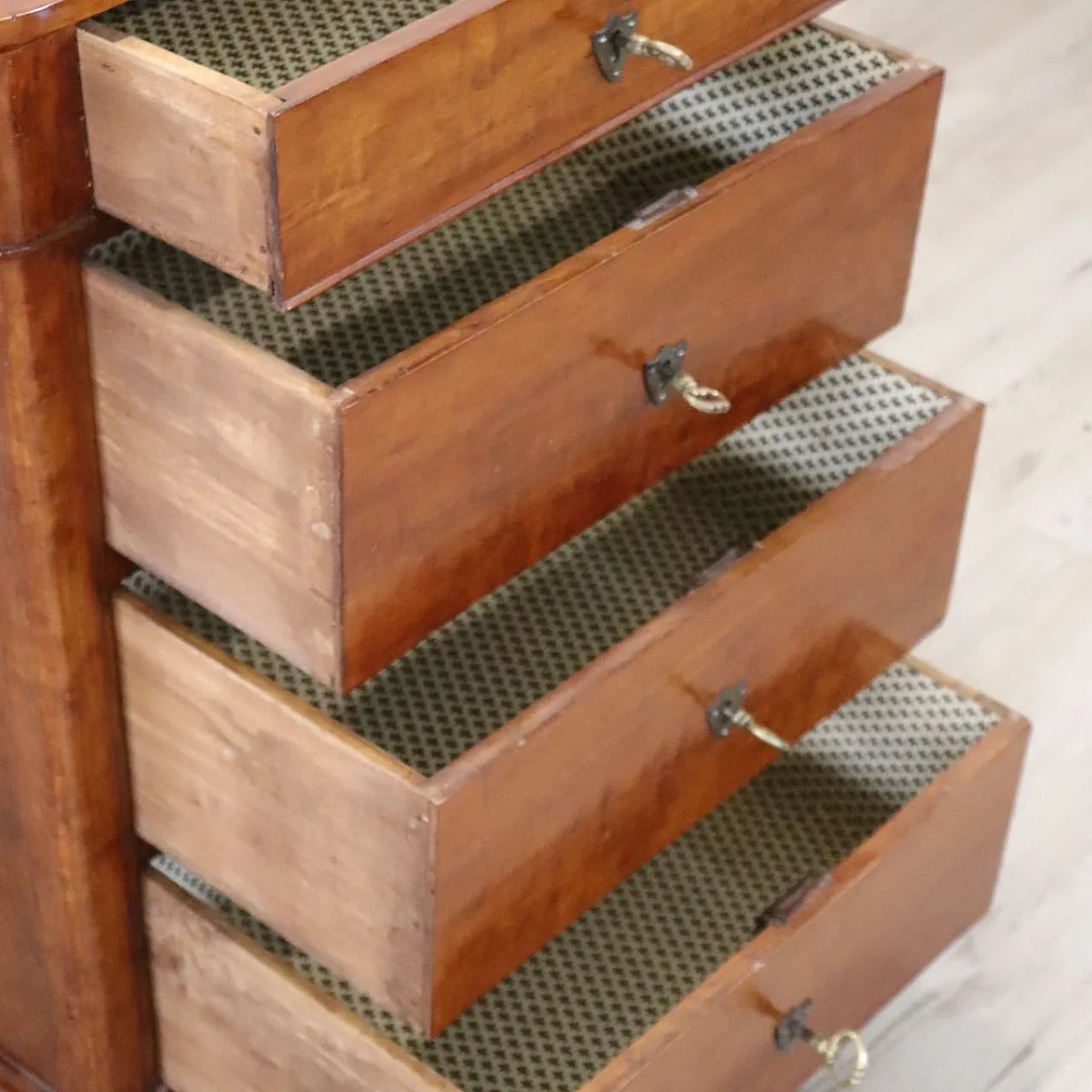 Small antique cherry chest of drawers, 19th century 9