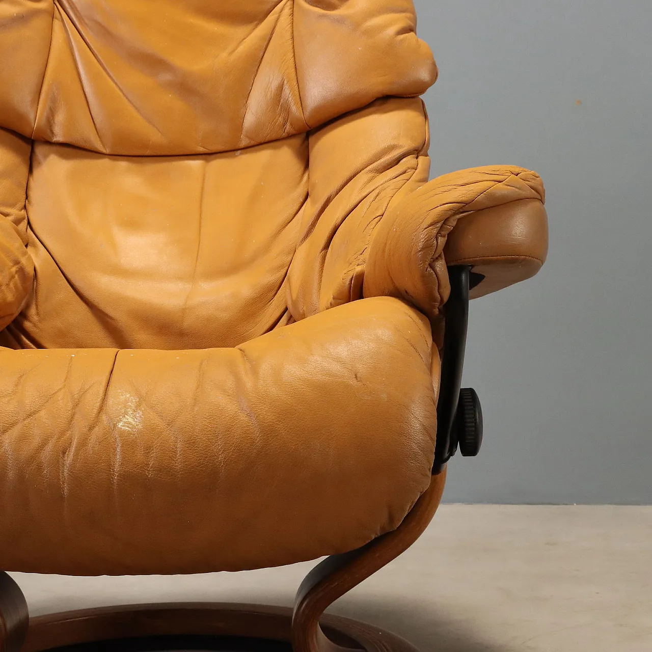 Ekornes armchair with footstool, 1980s 4