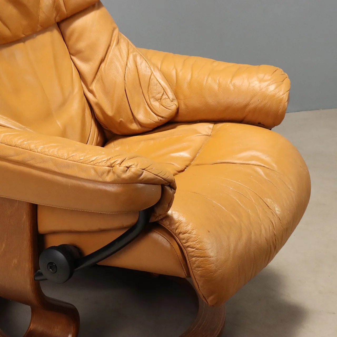 Ekornes armchair with footstool, 1980s 5