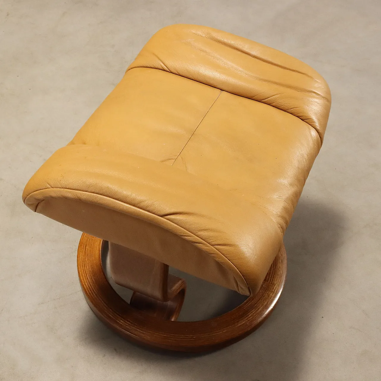 Ekornes armchair with footstool, 1980s 8