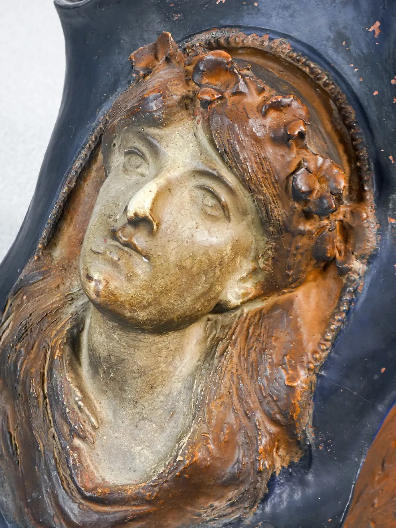 Mensola in terracotta scolpita e dipinta con volto di donna, '800 4