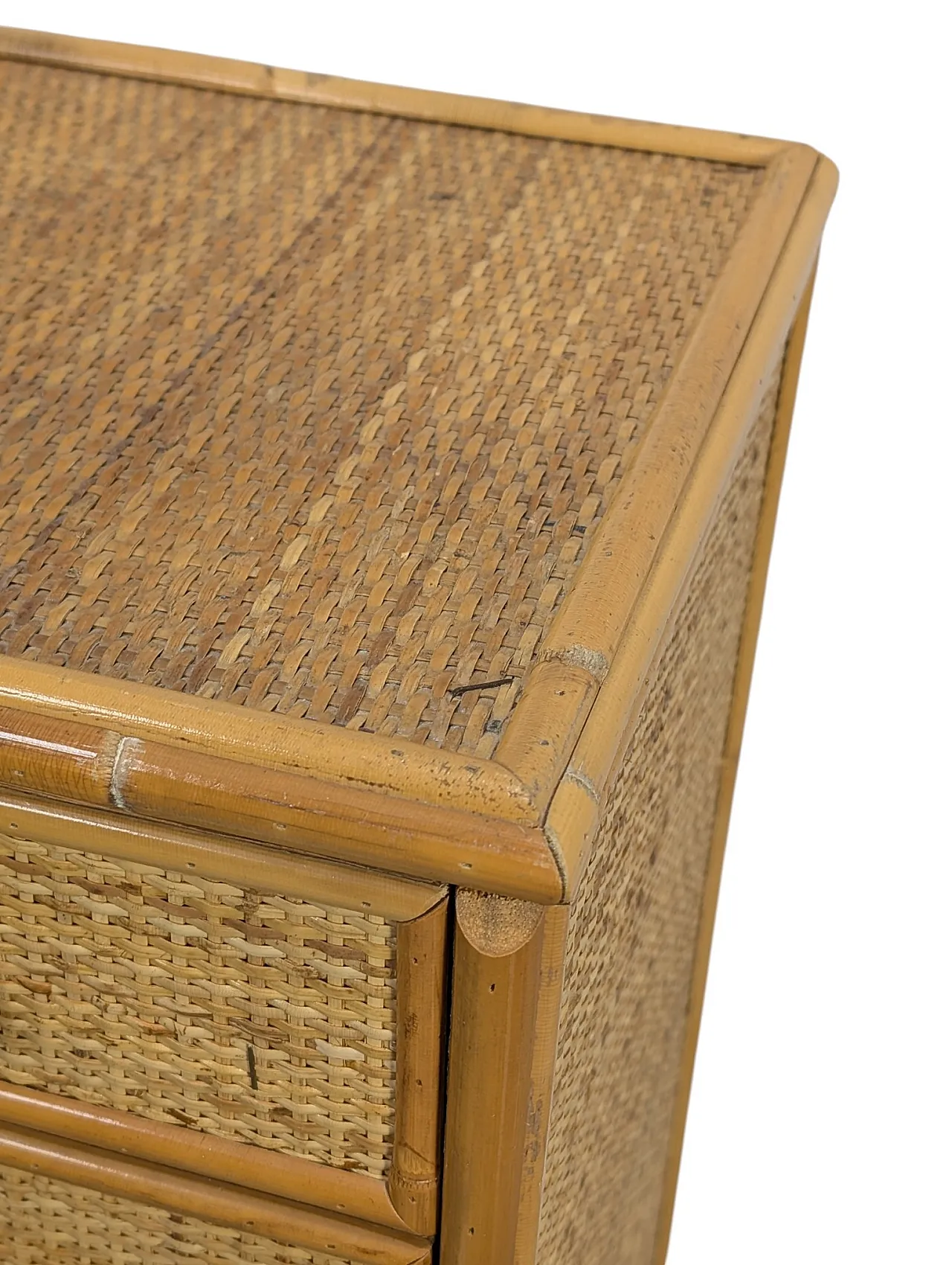 Mobiletto in vimini con 3 ante e 2 cassetti, anni 70 9