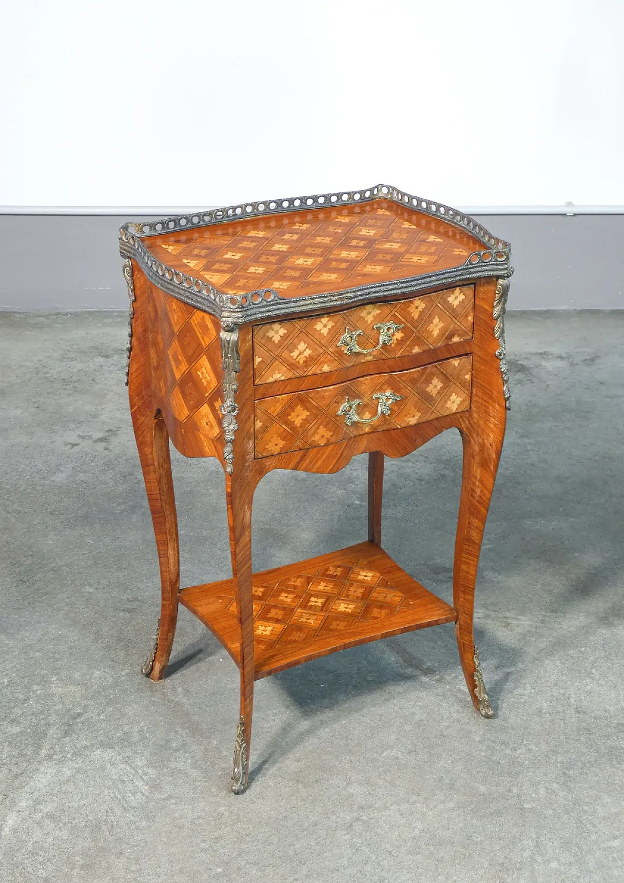 Comodino Napoleone III in legno impiallacciato, '800 1