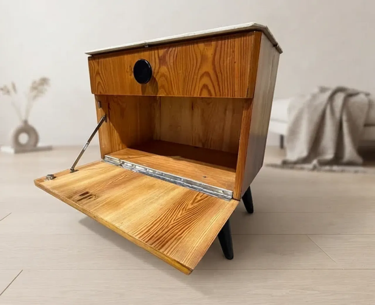 Bedside table by Jindřich Halabala for ÚP Závody, 1950s 12