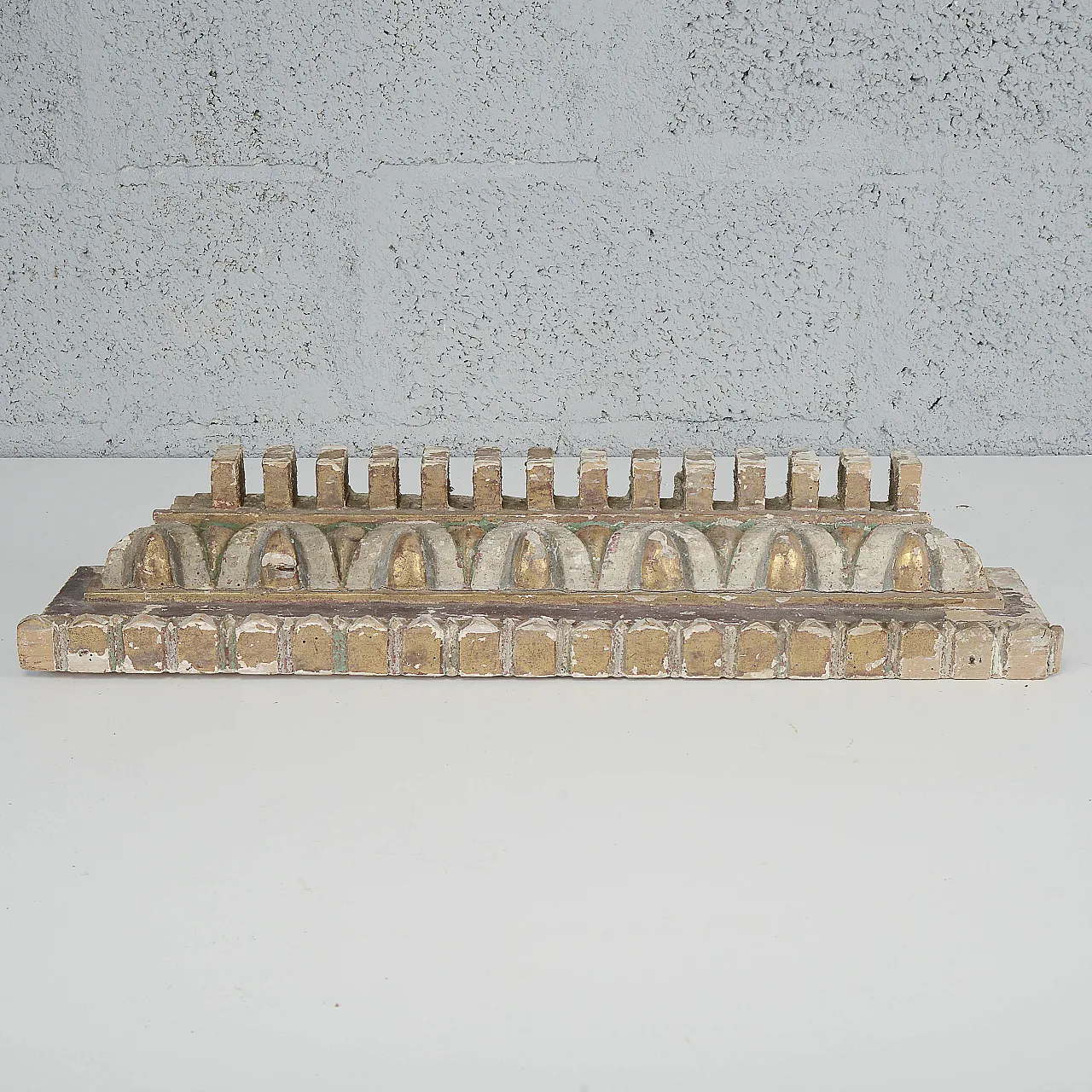 Fragment of a carved wooden serrated frame, 19th century 1