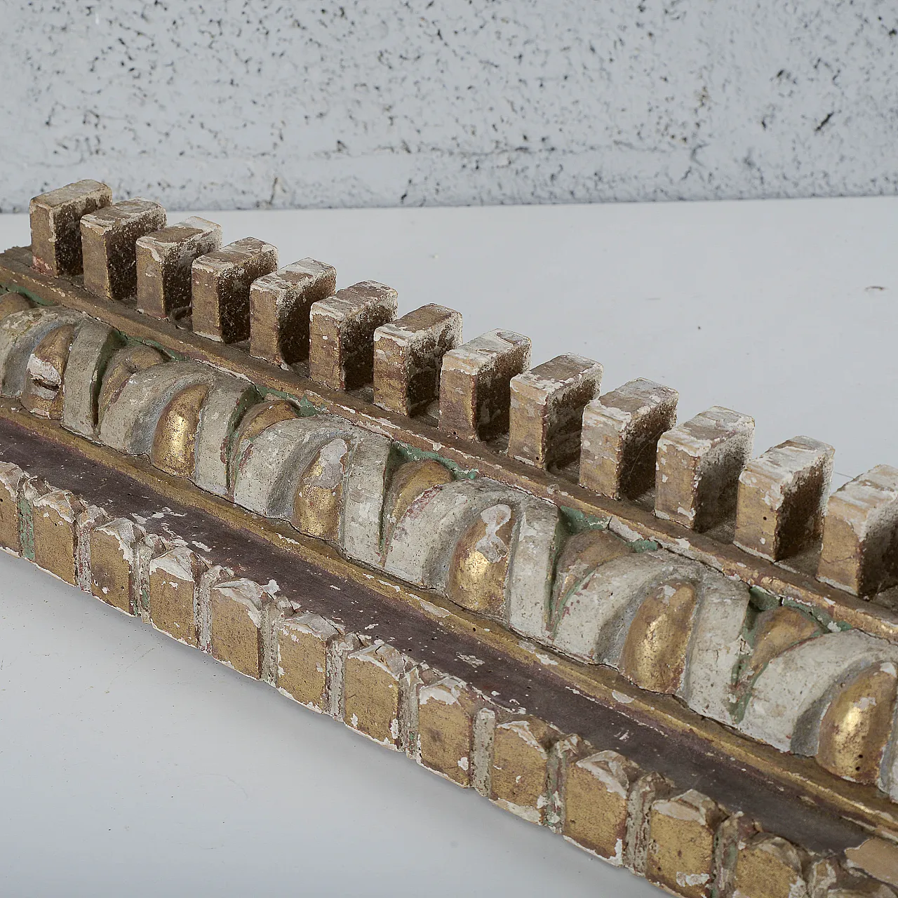 Fragment of a carved wooden serrated frame, 19th century 4