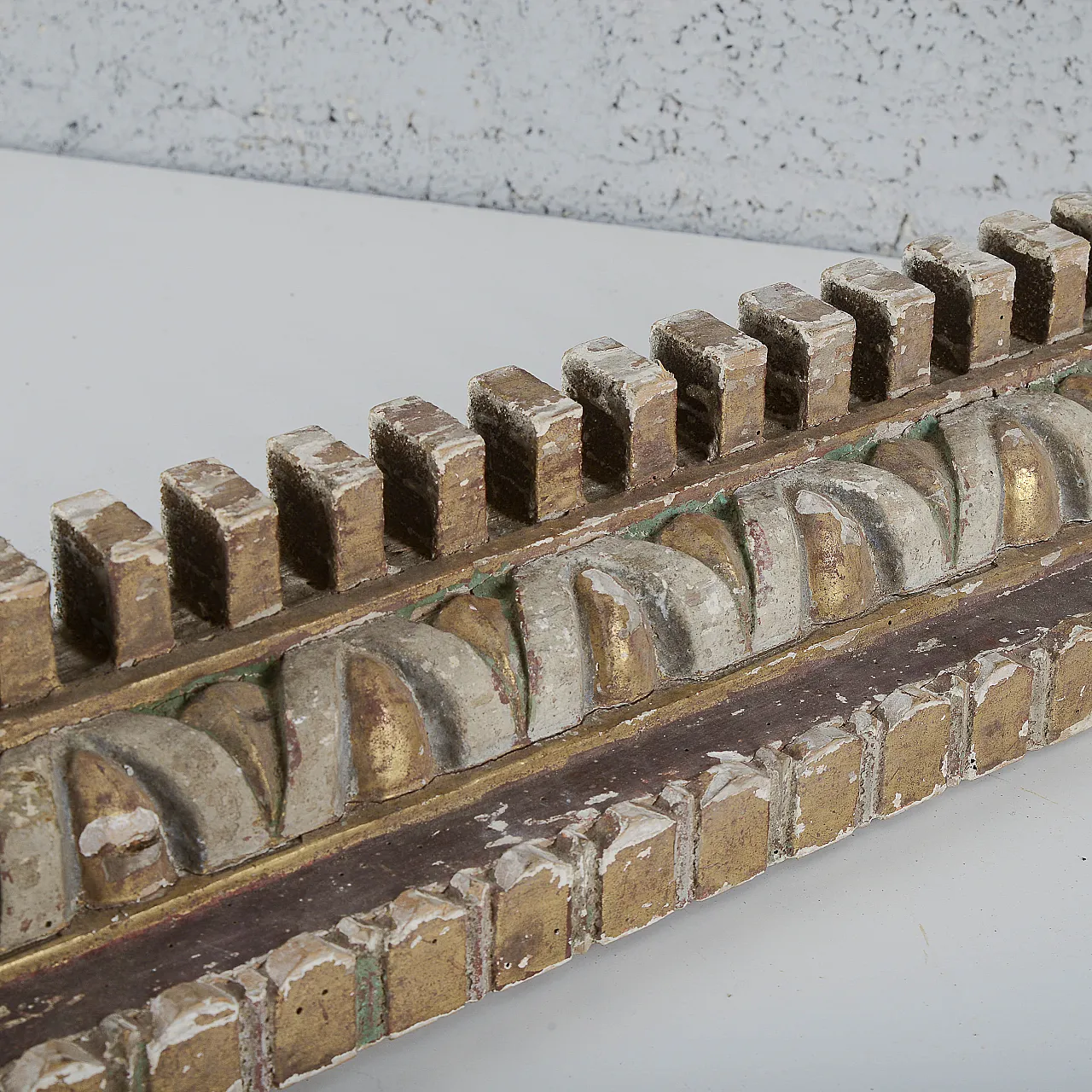 Fragment of a carved wooden serrated frame, 19th century 6