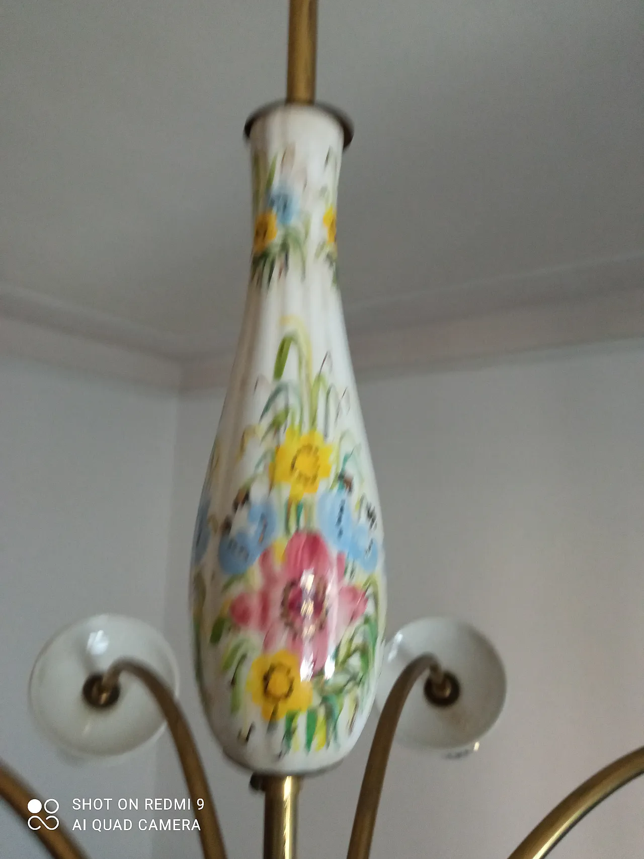 Lampadario floreale in porcellana e ottone, metà 900 3
