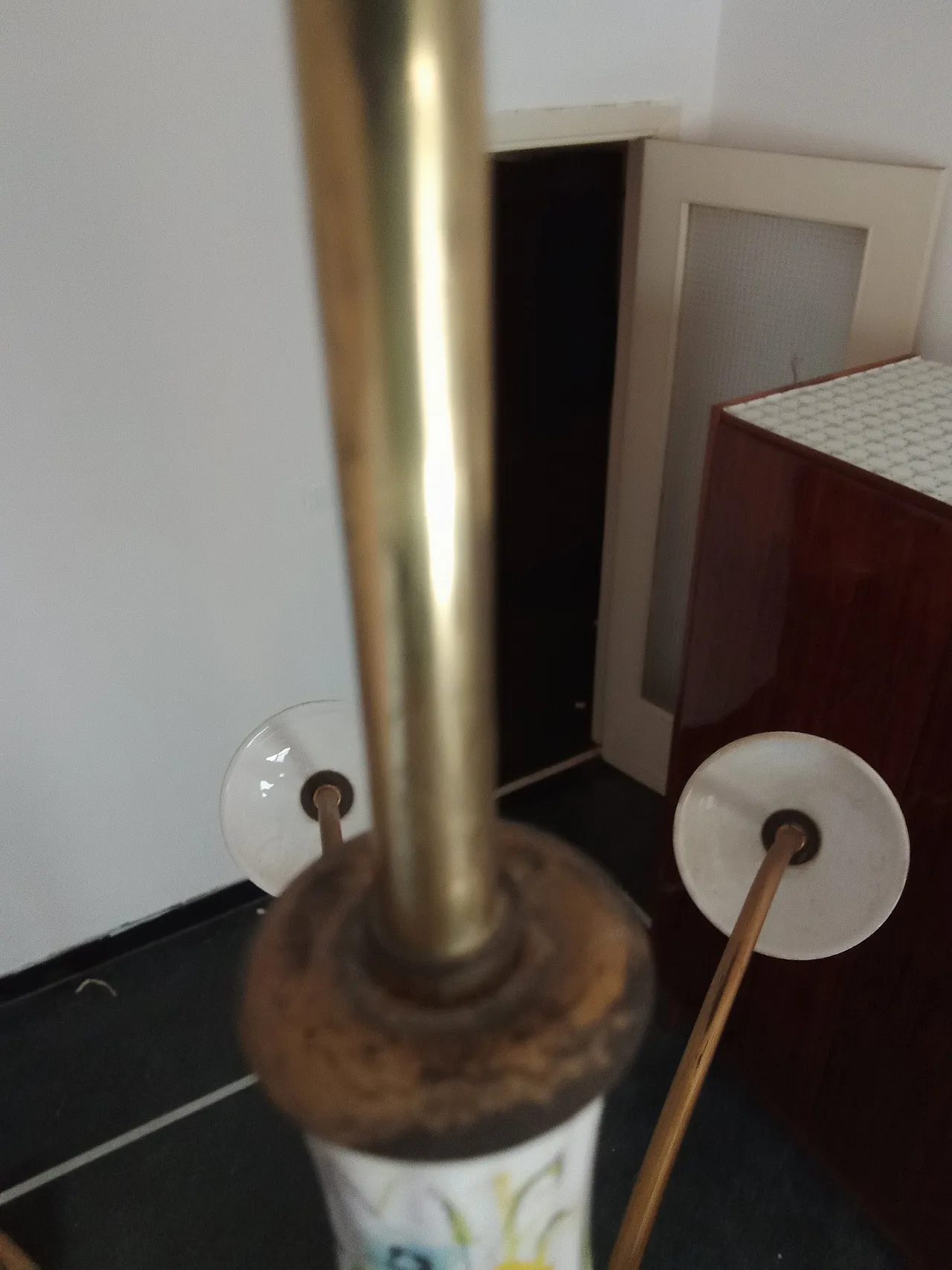 Lampadario floreale in porcellana e ottone, metà 900 10