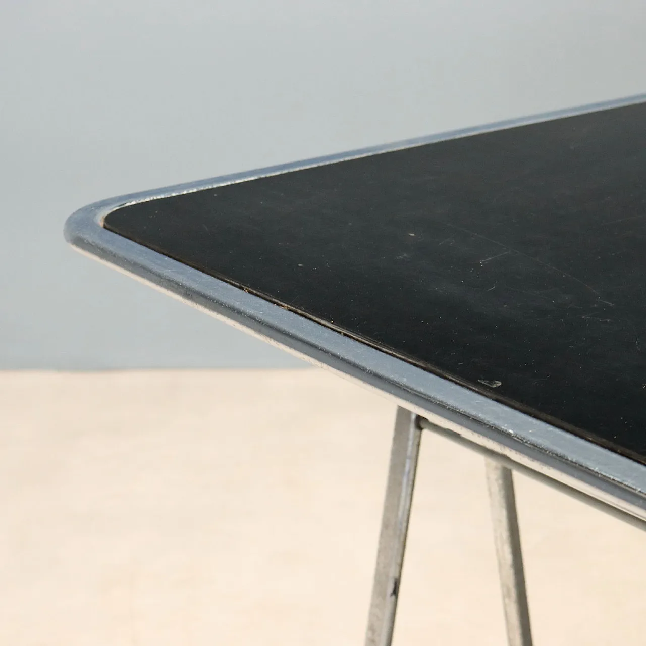 Table in chromed metal, 1970s 4