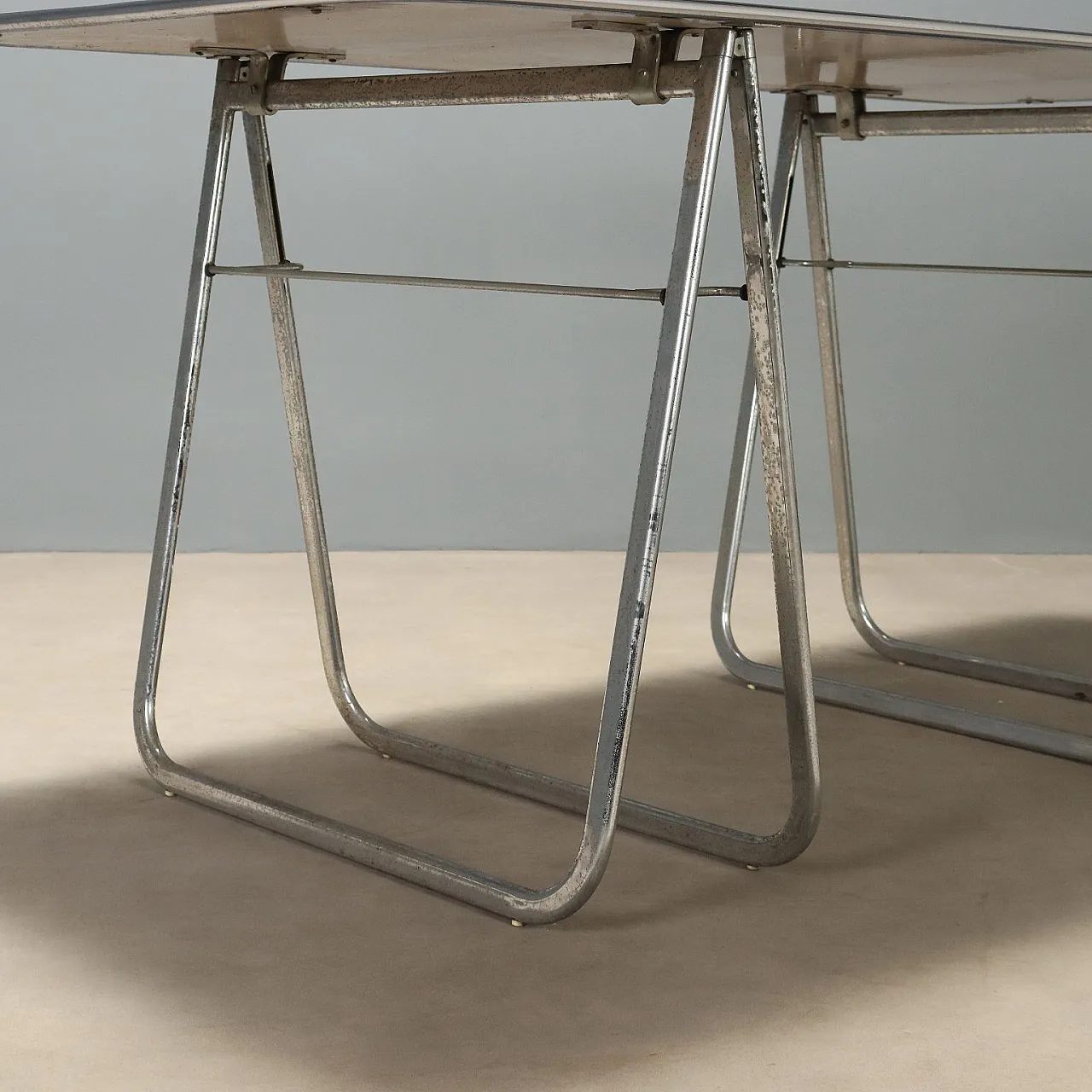 Table in chromed metal, 1970s 6