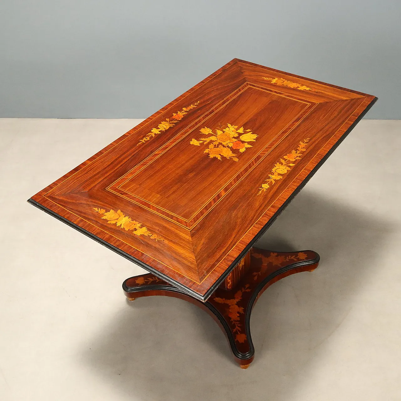Coffee table in rosewood and mahogany, 19th century 8