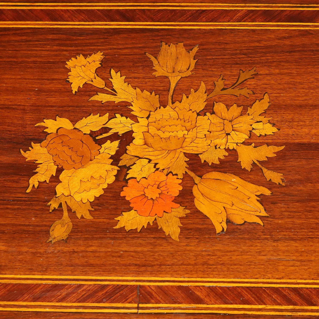 Coffee table in rosewood and mahogany, 19th century 9
