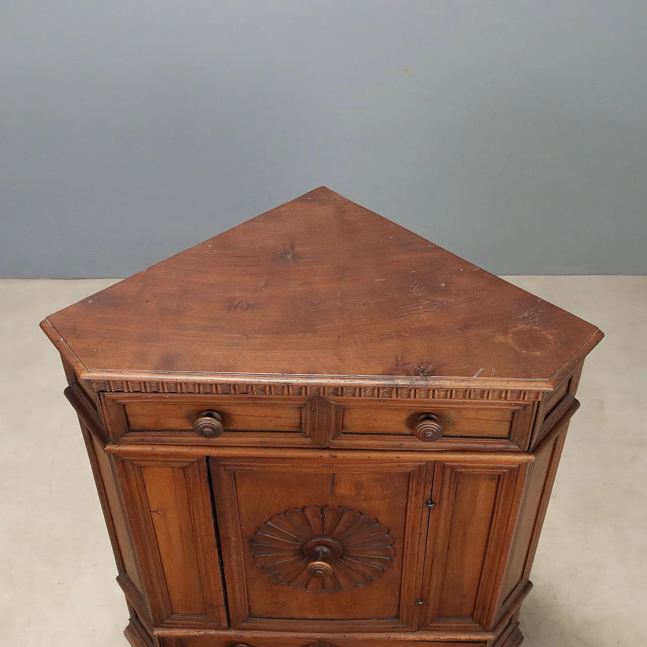 Baroque corner cupboard made with ancient woods, 20th century 9