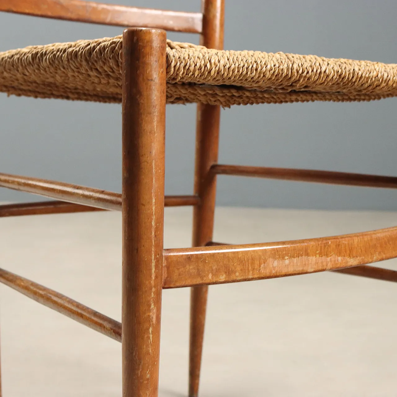 Pair of chairs in wood and woven rope, 1950s 5
