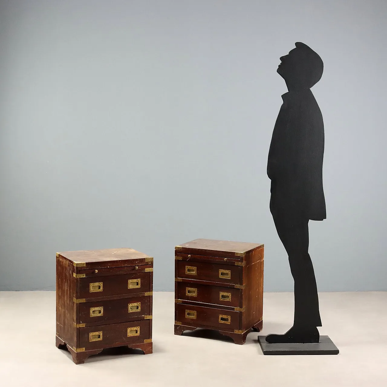 Pair of Navy style mahogany bedside tables, 20th century 3