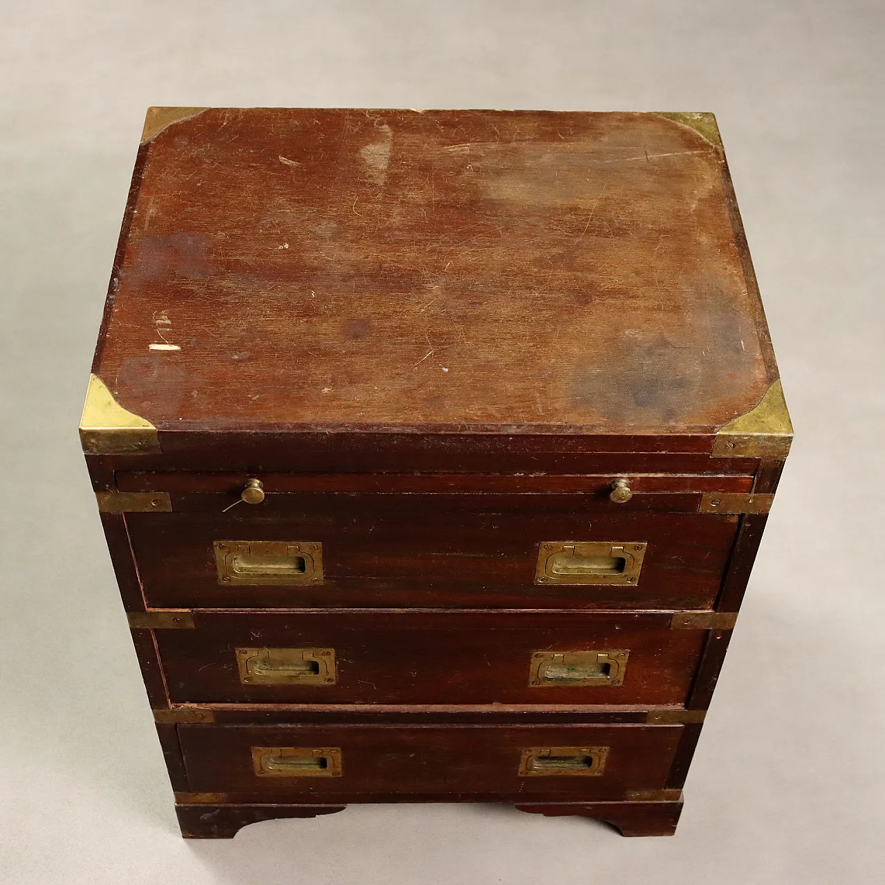 Pair of Navy style mahogany bedside tables, 20th century 10