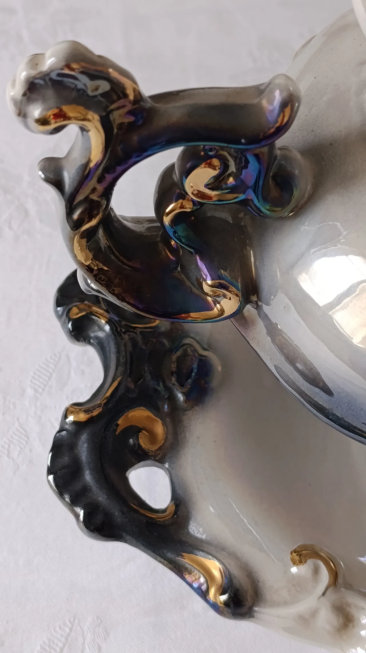 Zuppiera decorata con coperchio e sottopiatto 11