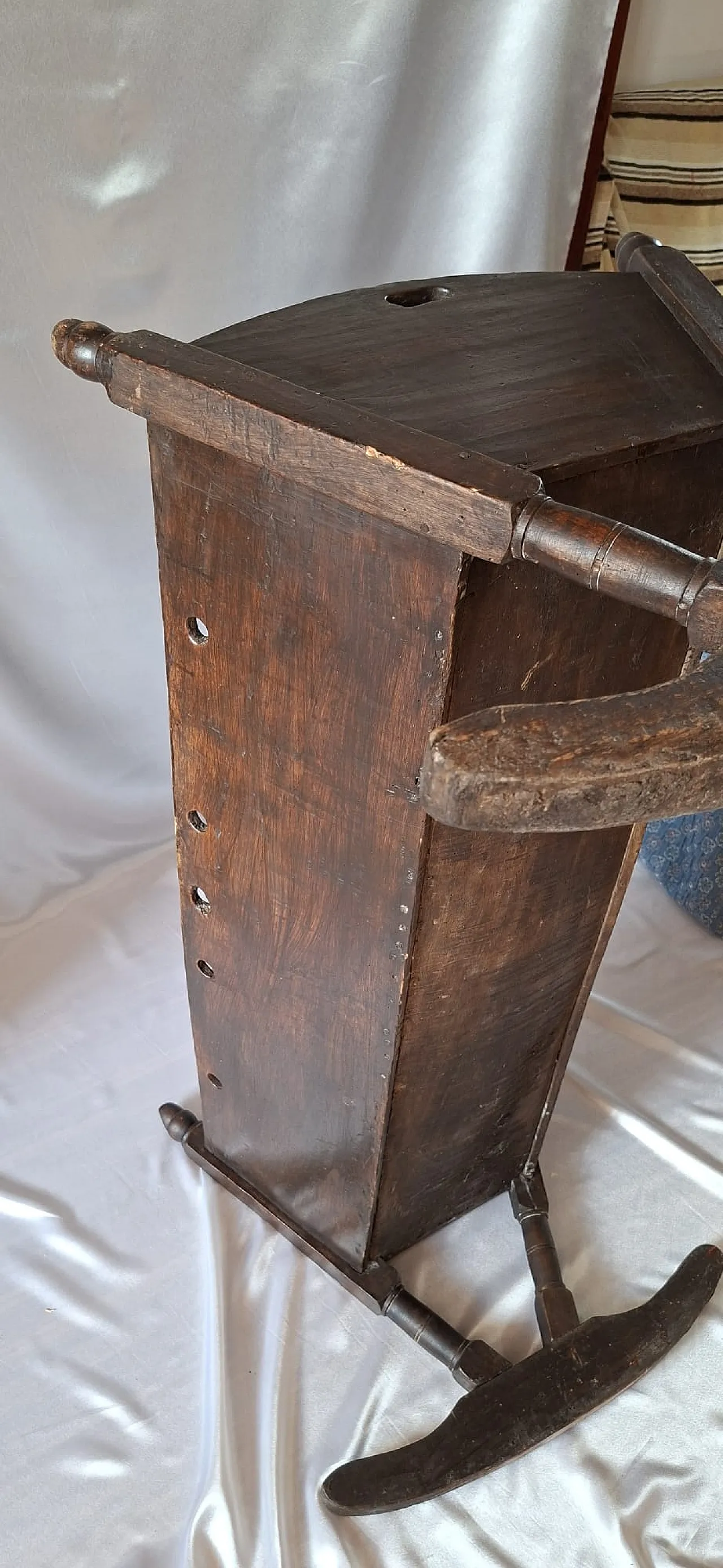 Culla a dondolo in legno, fine '800 1