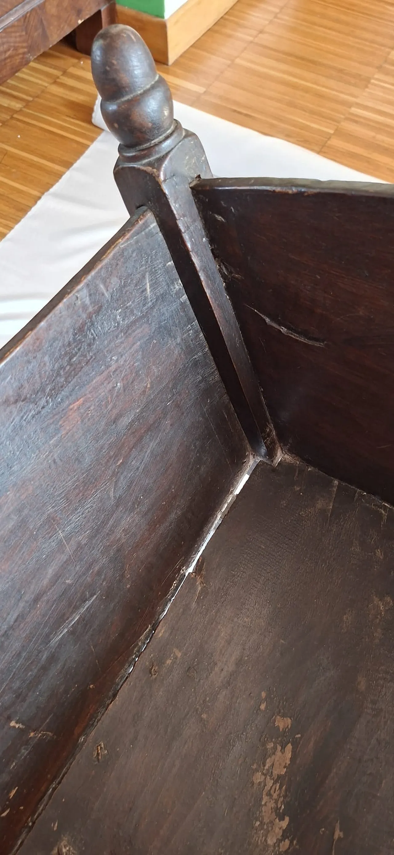 Culla a dondolo in legno, fine '800 17