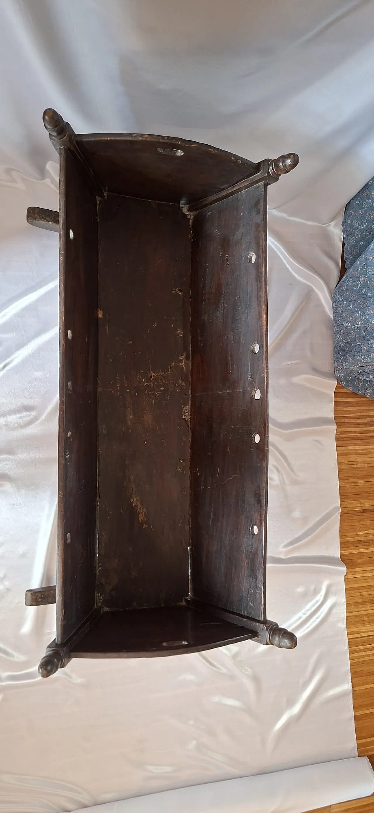 Culla a dondolo in legno, fine '800 18