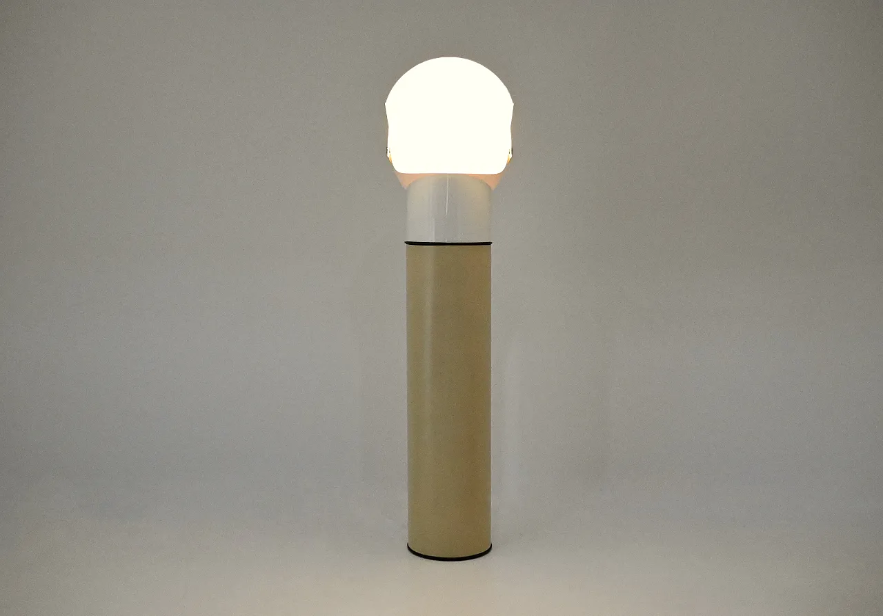 Mezzo Pileo floor lamp by Gae Aulenti for Artemide, 1970s 4