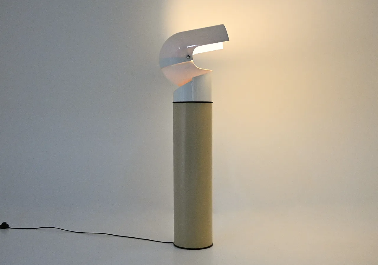 Mezzo Pileo floor lamp by Gae Aulenti for Artemide, 1970s 6