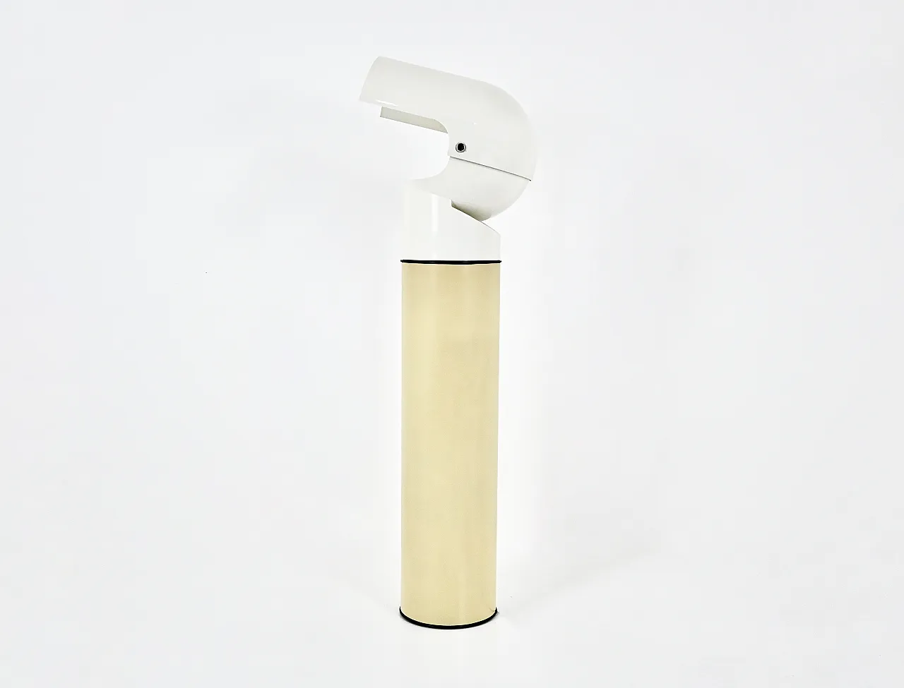Mezzo Pileo floor lamp by Gae Aulenti for Artemide, 1970s 9