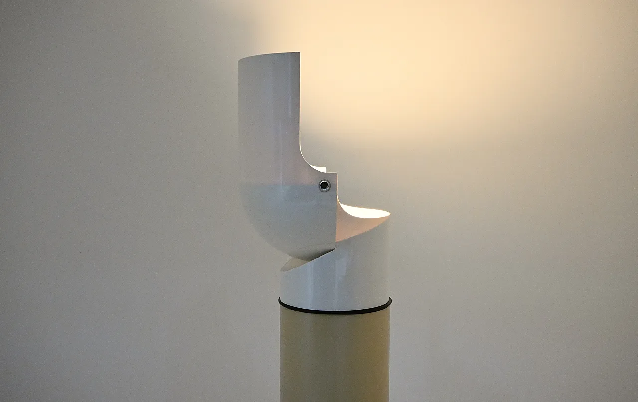Mezzo Pileo floor lamp by Gae Aulenti for Artemide, 1970s 11