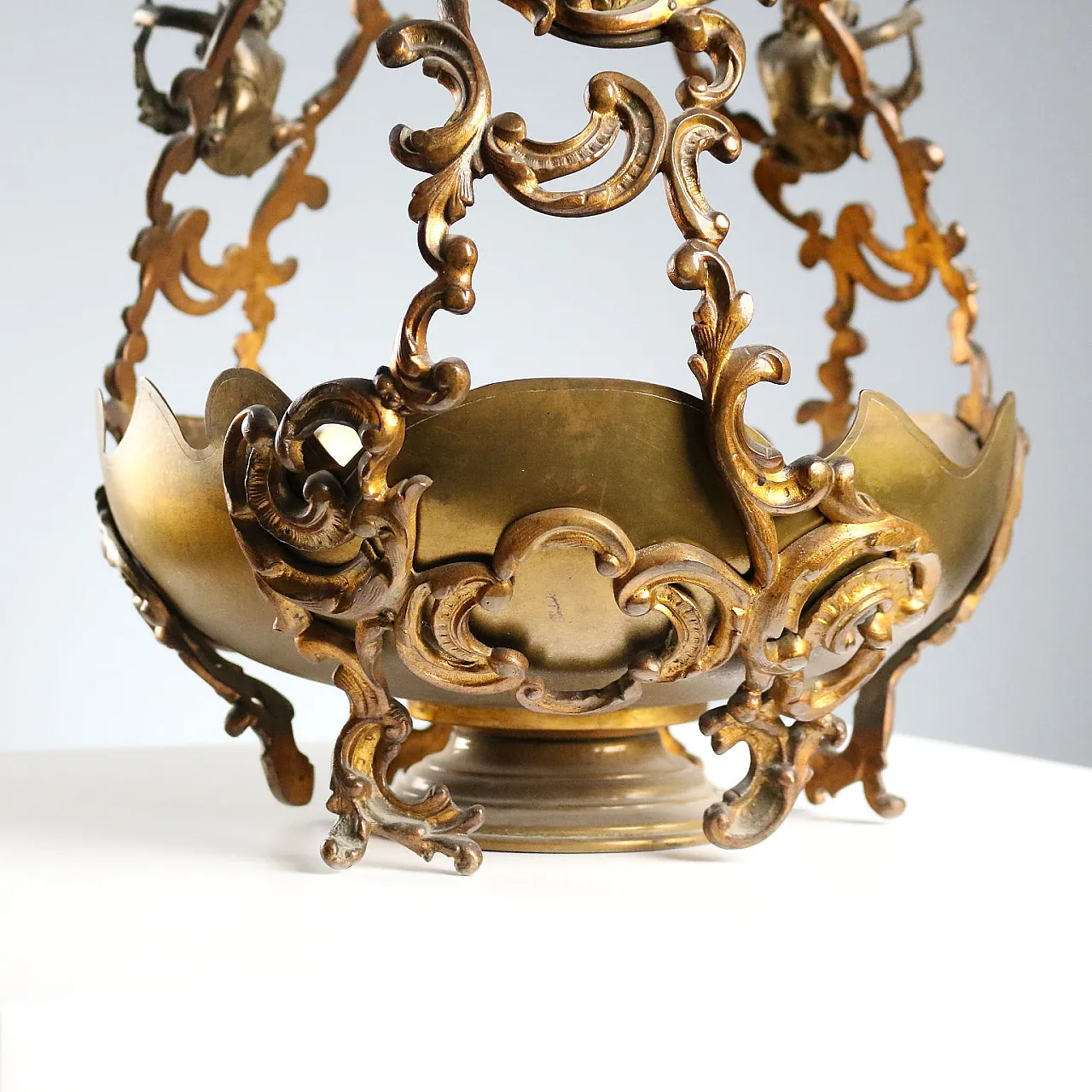 Centerpiece in gilt bronze and glass, 20th century 7