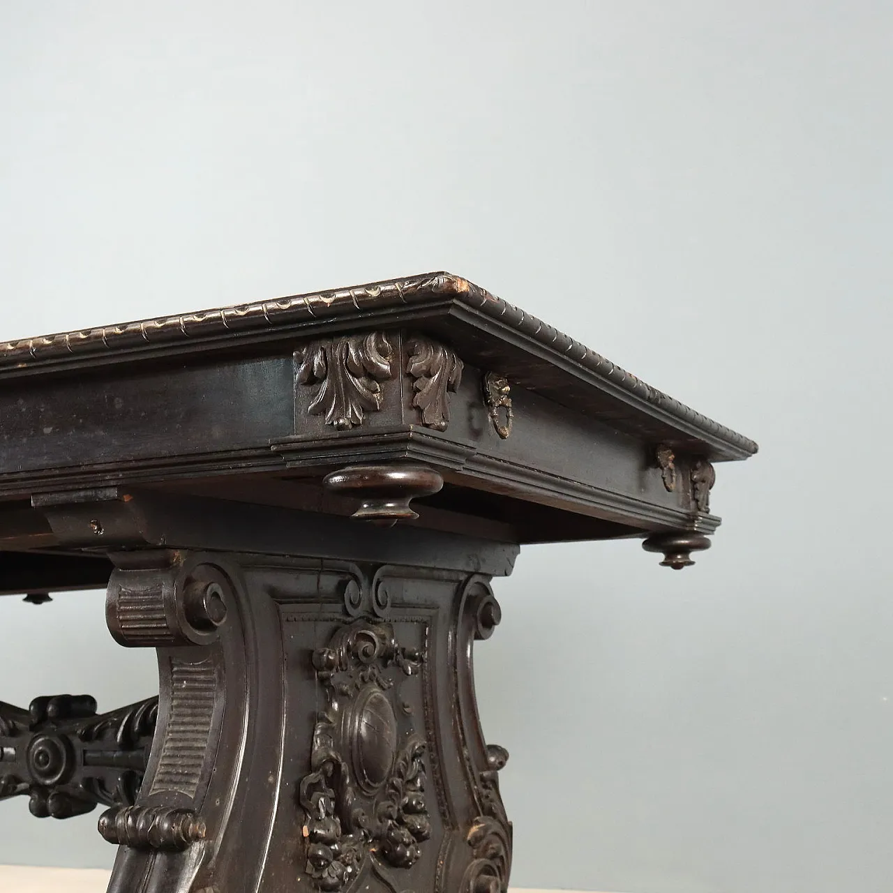 Neo-Renaissance table in ebonized walnut, 19th century 6