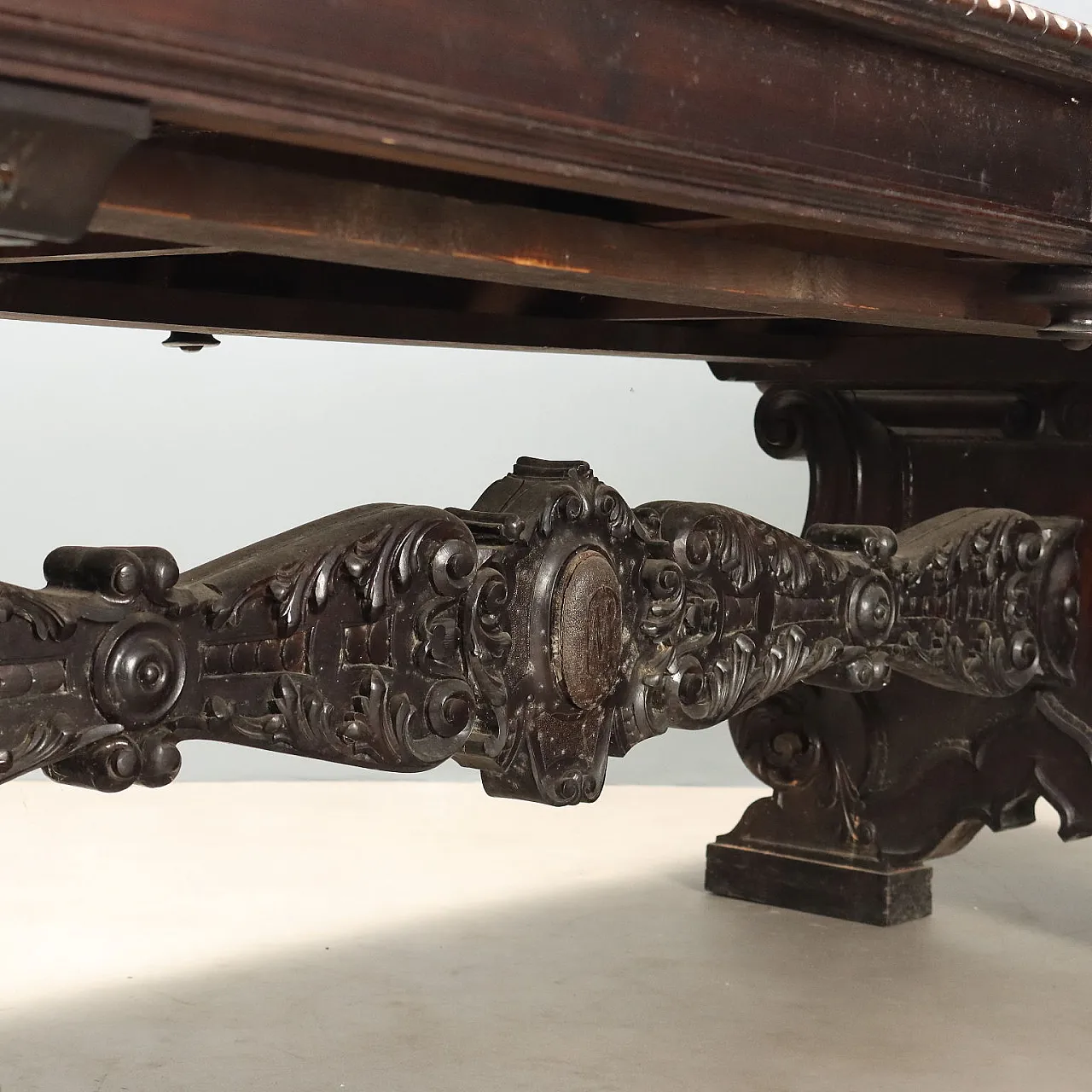 Neo-Renaissance table in ebonized walnut, 19th century 9